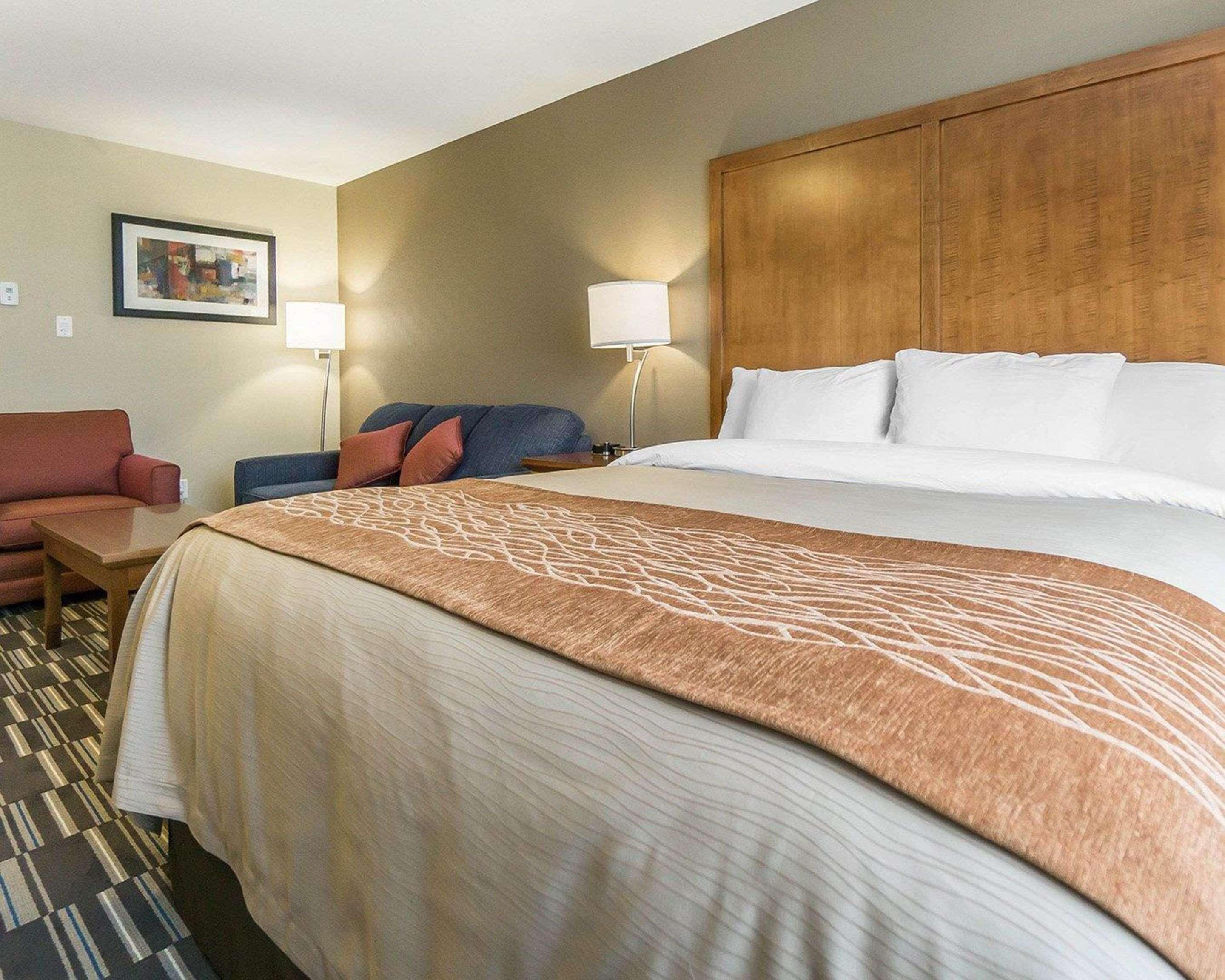 Comfort Inn & Suites Edmonton International Airport Nisku Extérieur photo