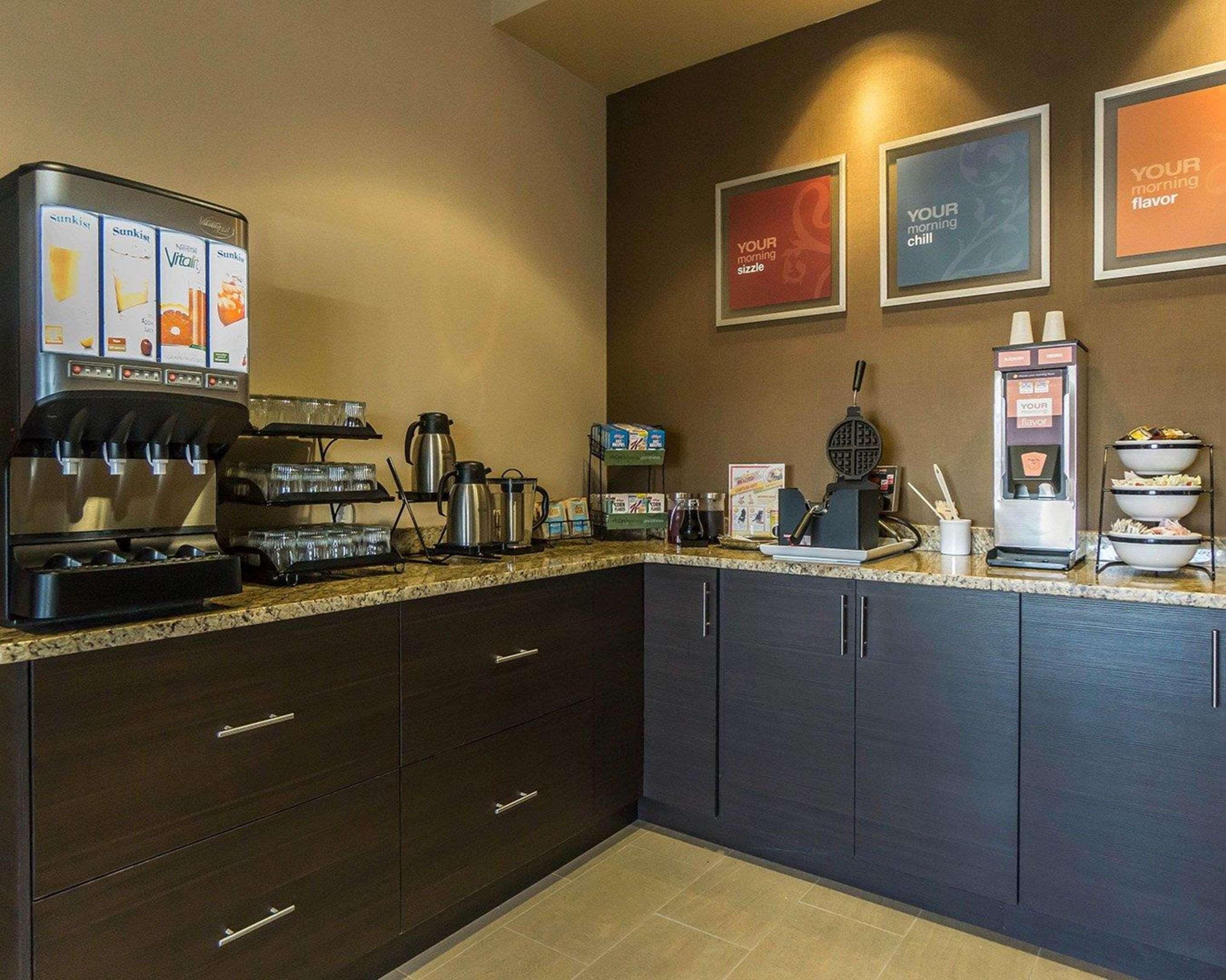 Comfort Inn & Suites Edmonton International Airport Nisku Extérieur photo
