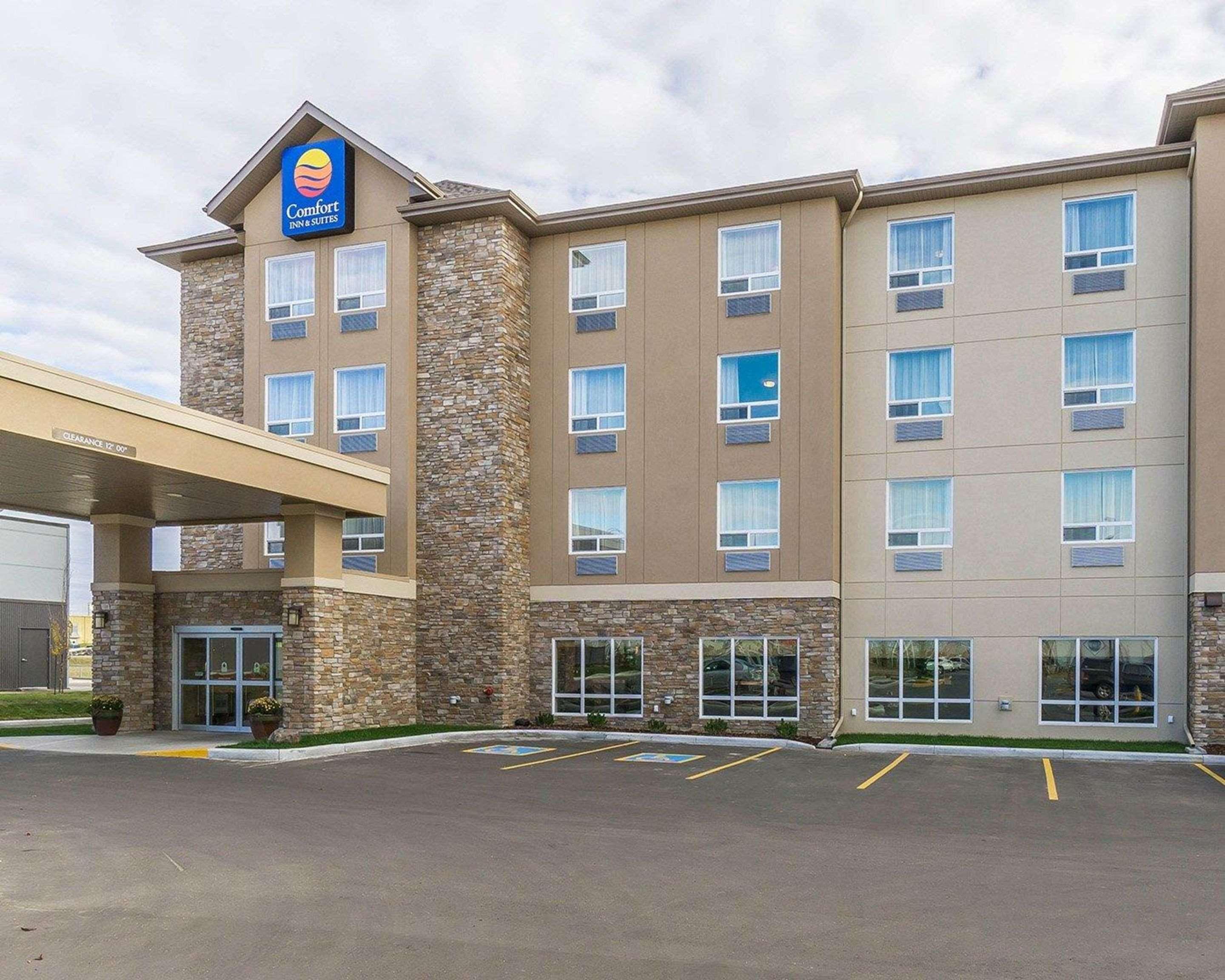 Comfort Inn & Suites Edmonton International Airport Nisku Extérieur photo