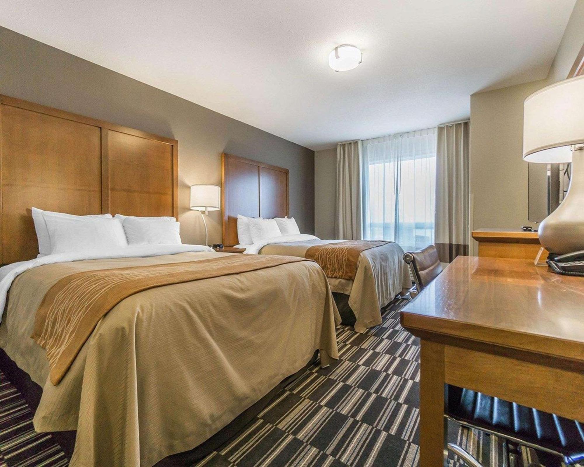 Comfort Inn & Suites Edmonton International Airport Nisku Extérieur photo