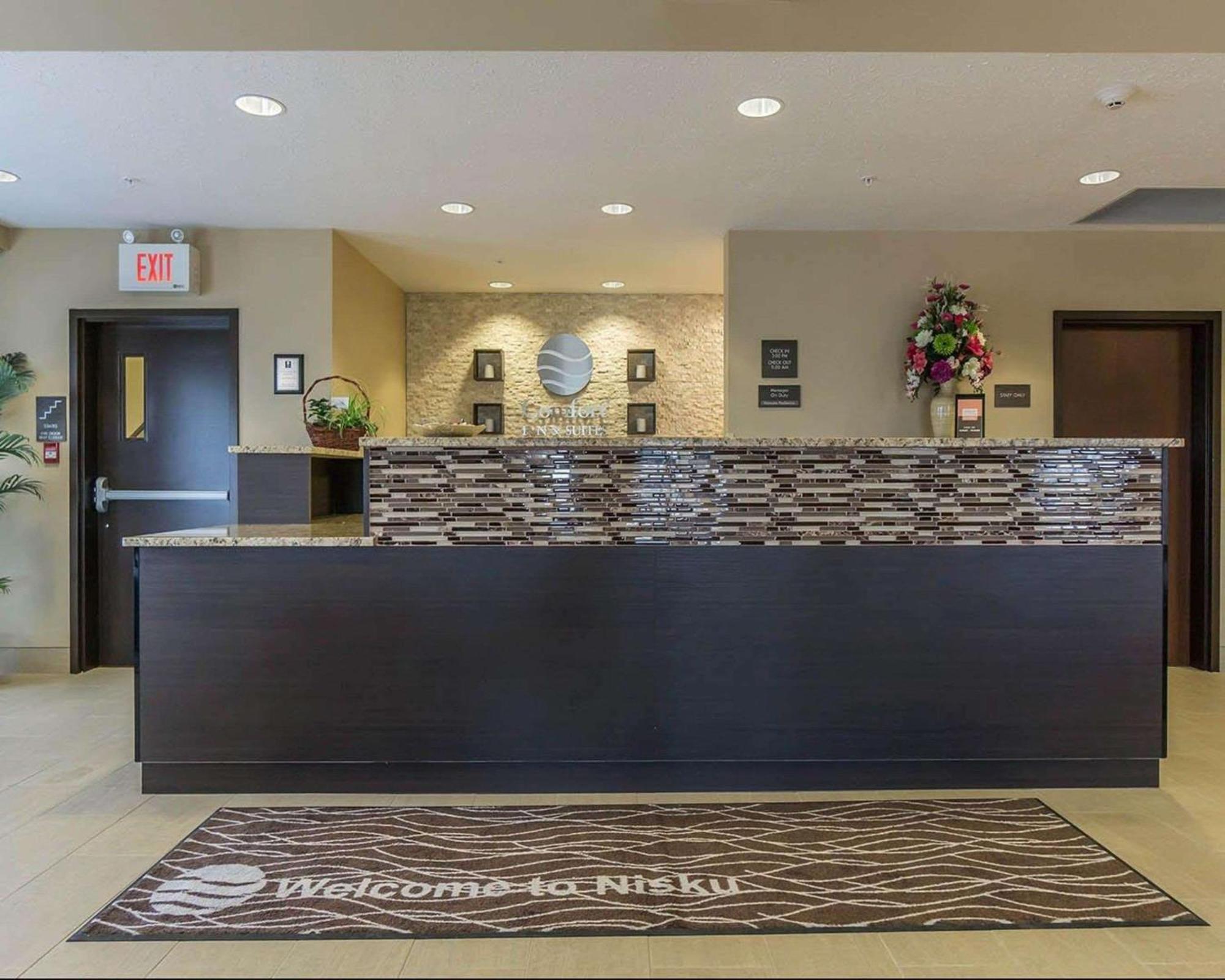 Comfort Inn & Suites Edmonton International Airport Nisku Extérieur photo