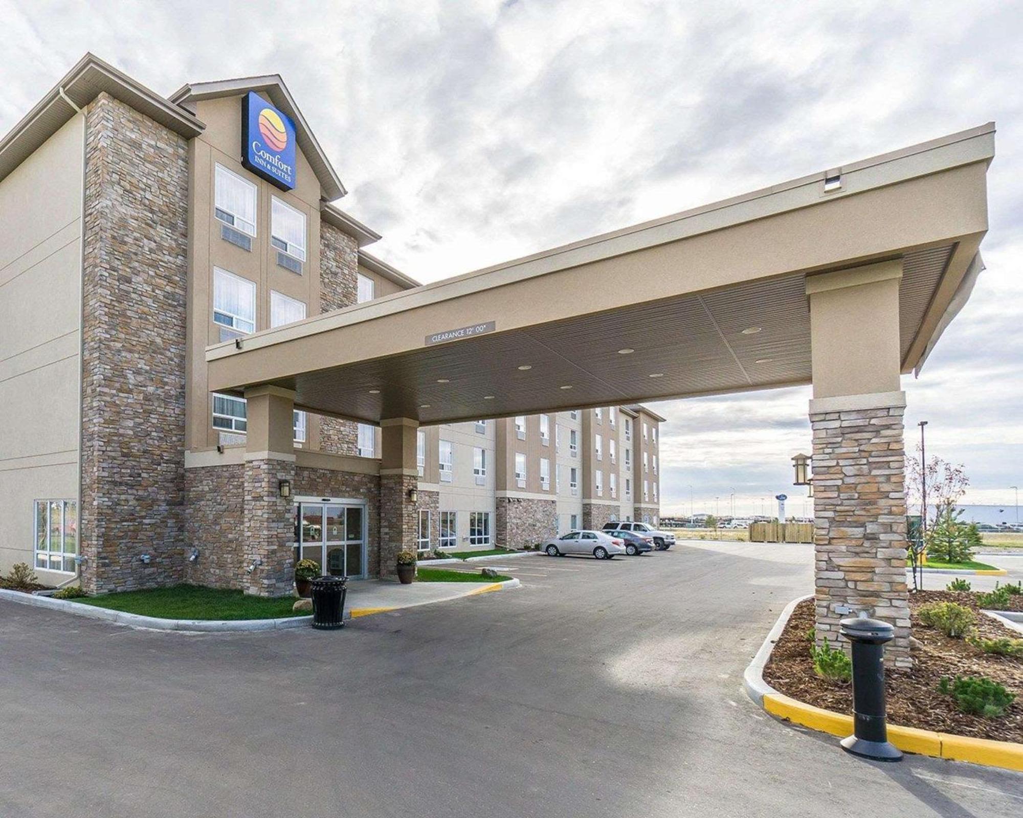 Comfort Inn & Suites Edmonton International Airport Nisku Extérieur photo