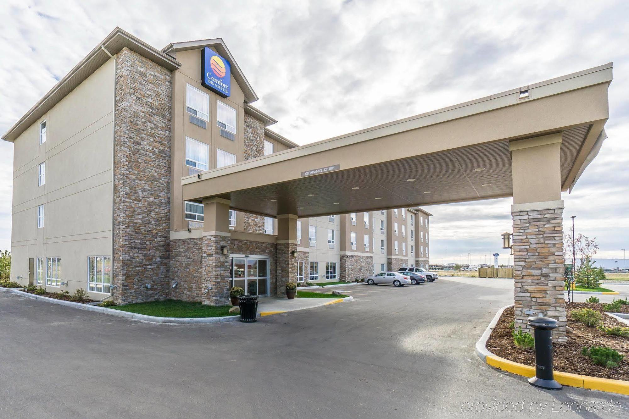 Comfort Inn & Suites Edmonton International Airport Nisku Extérieur photo