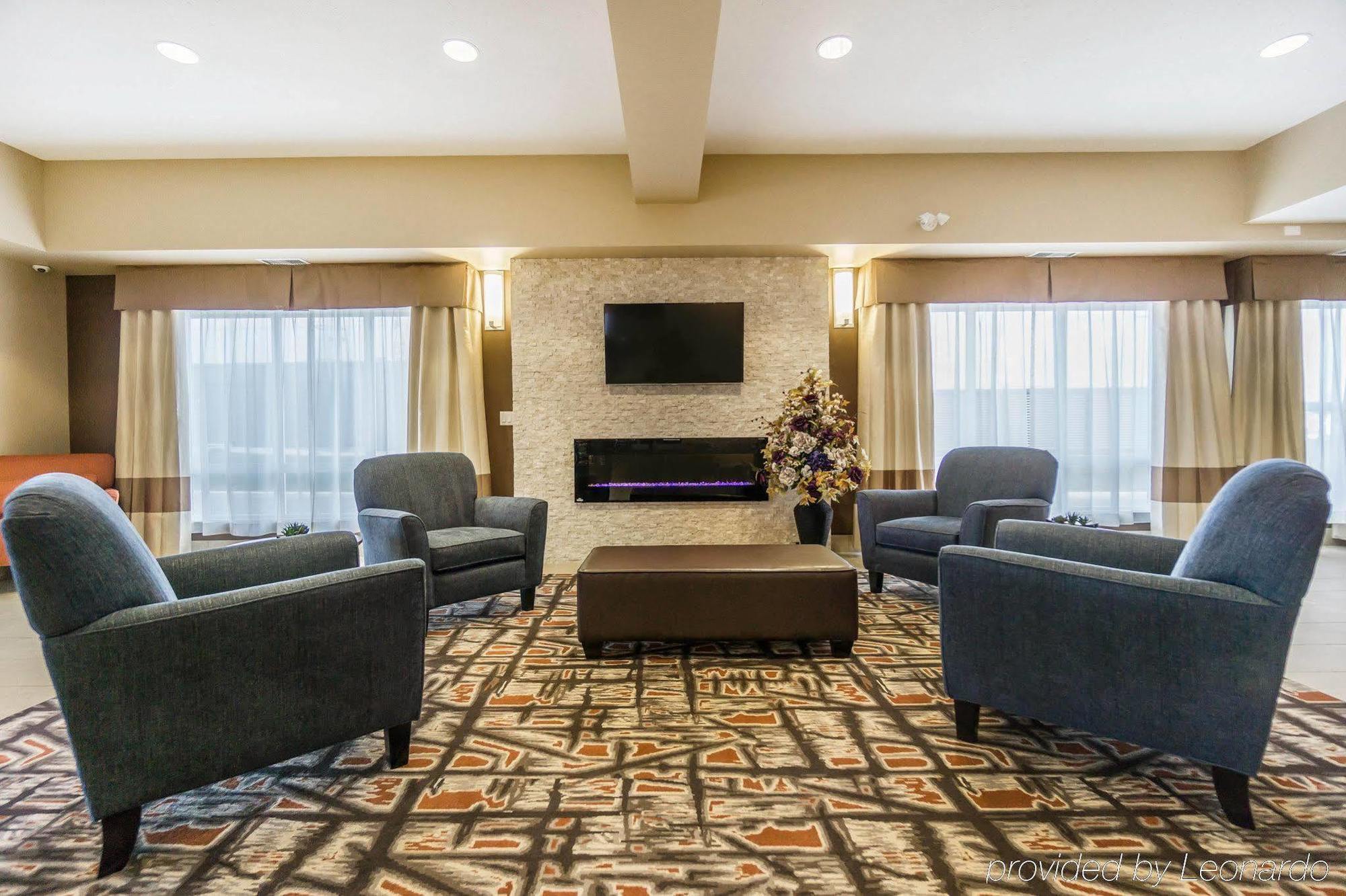 Comfort Inn & Suites Edmonton International Airport Nisku Extérieur photo