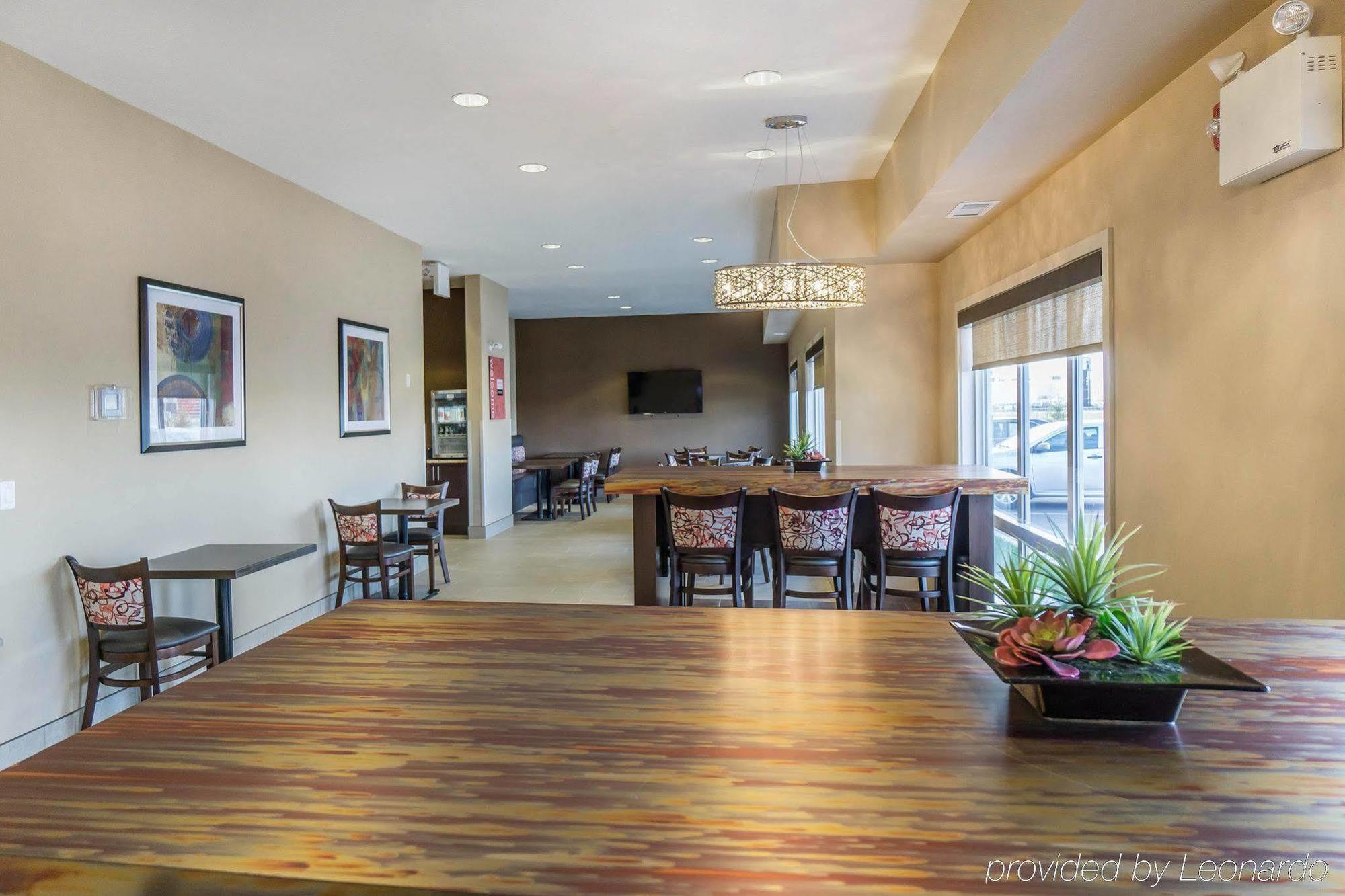 Comfort Inn & Suites Edmonton International Airport Nisku Extérieur photo
