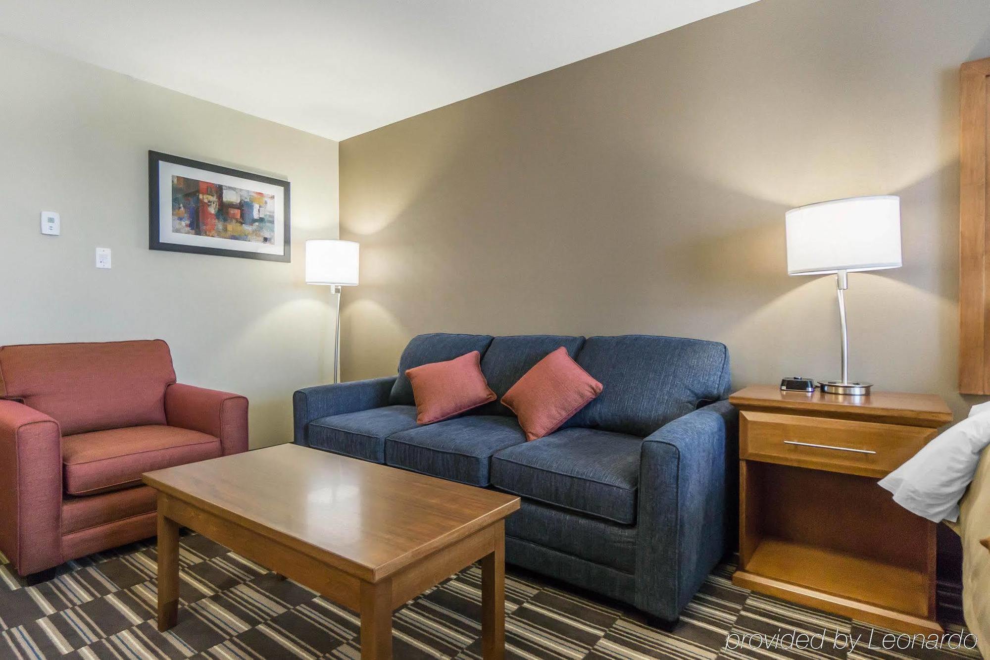 Comfort Inn & Suites Edmonton International Airport Nisku Extérieur photo