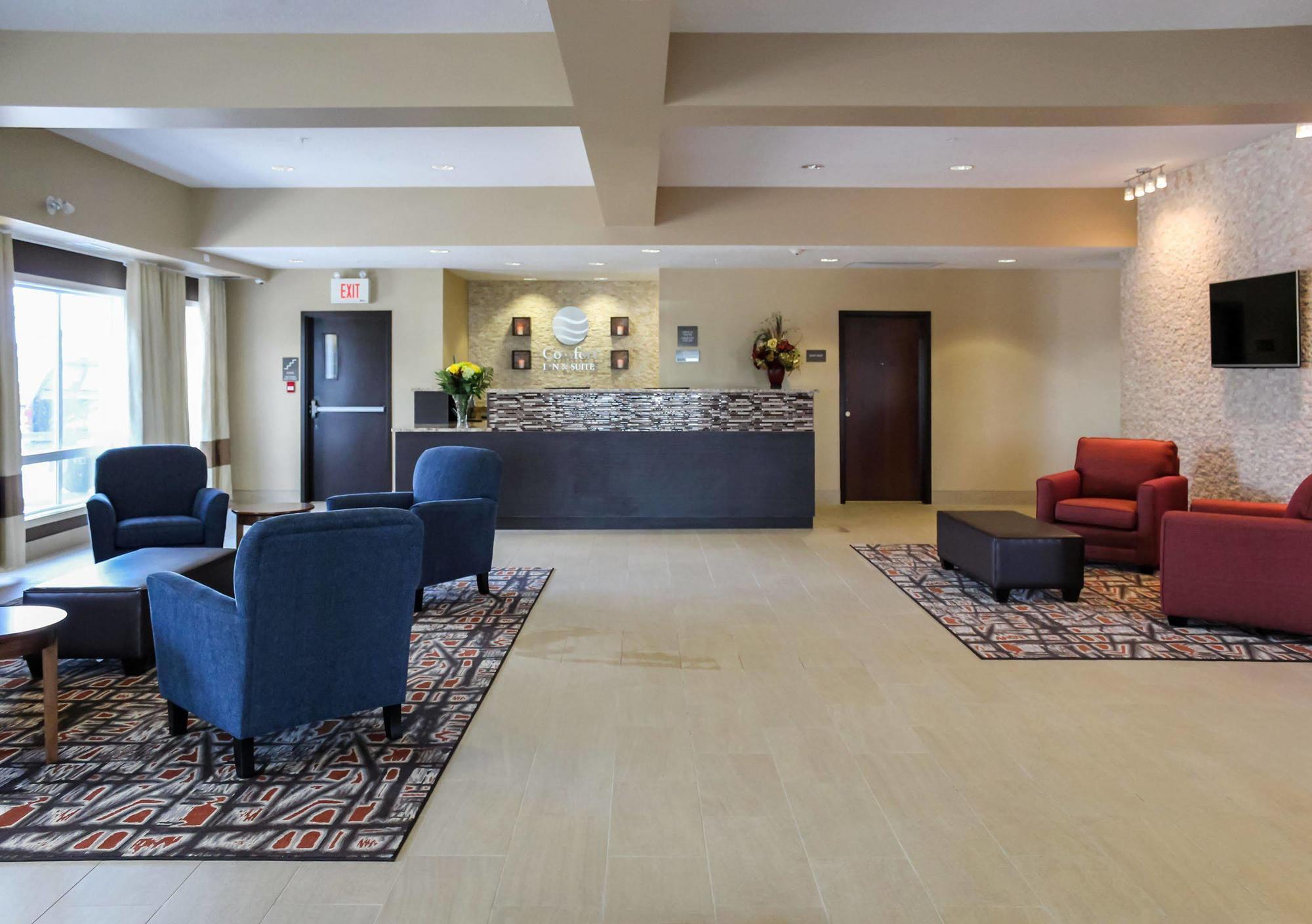 Comfort Inn & Suites Edmonton International Airport Nisku Extérieur photo